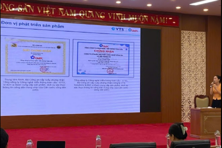 Đại diện cho VTS cùng các học viên của buổi tập huấn