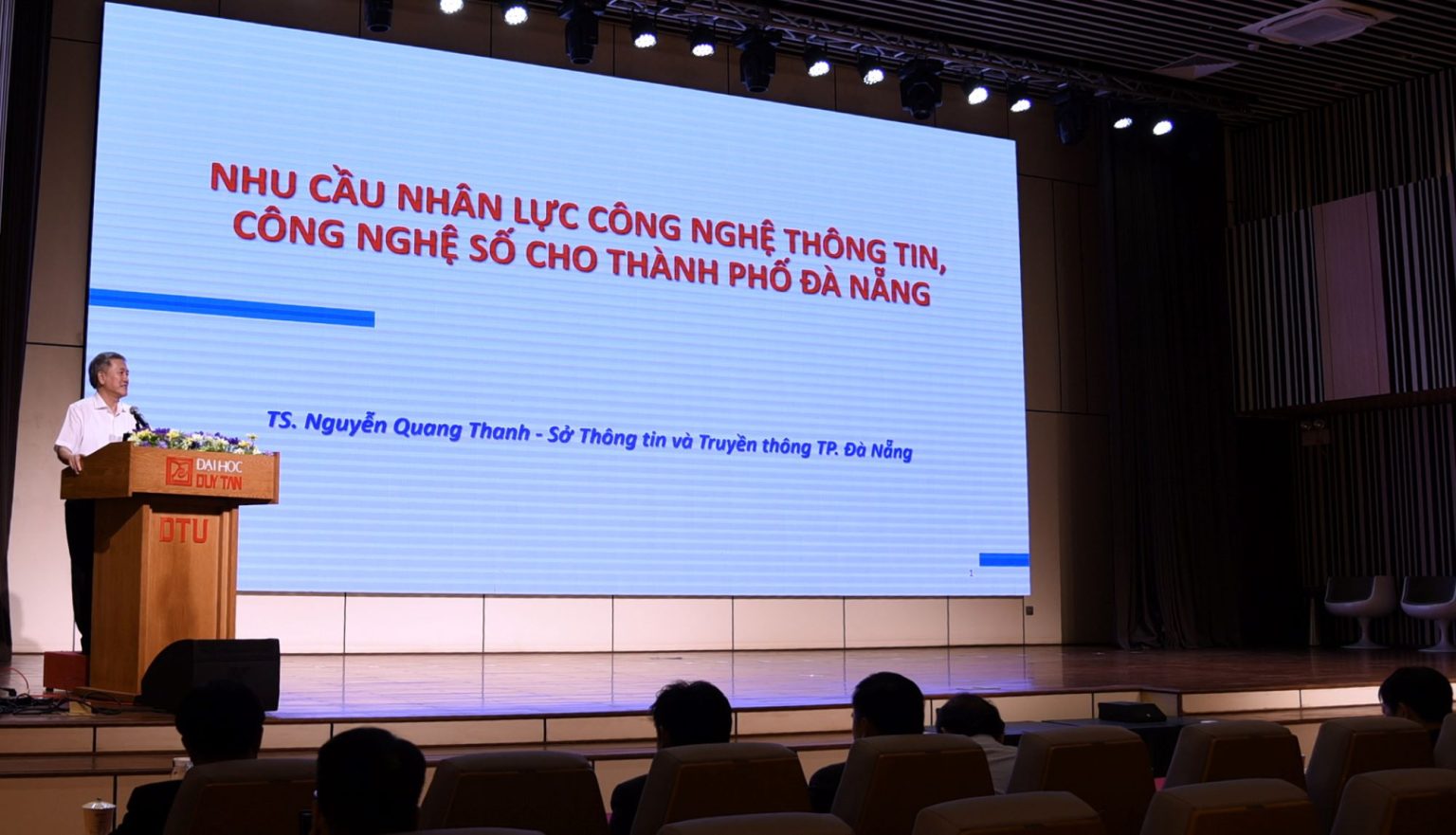 Nguồn nhân lực công nghệ số Việt Nam ngày mai với các tham chiếu nguồn nhân lực công nghệ thông tin hiện tại